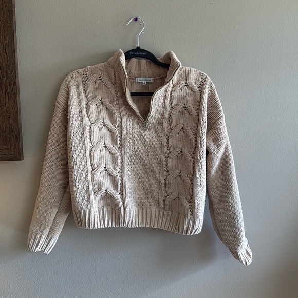 Cute sweater. - Picture 1 of 3